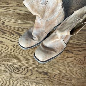 Bullboxer boots from the buckle